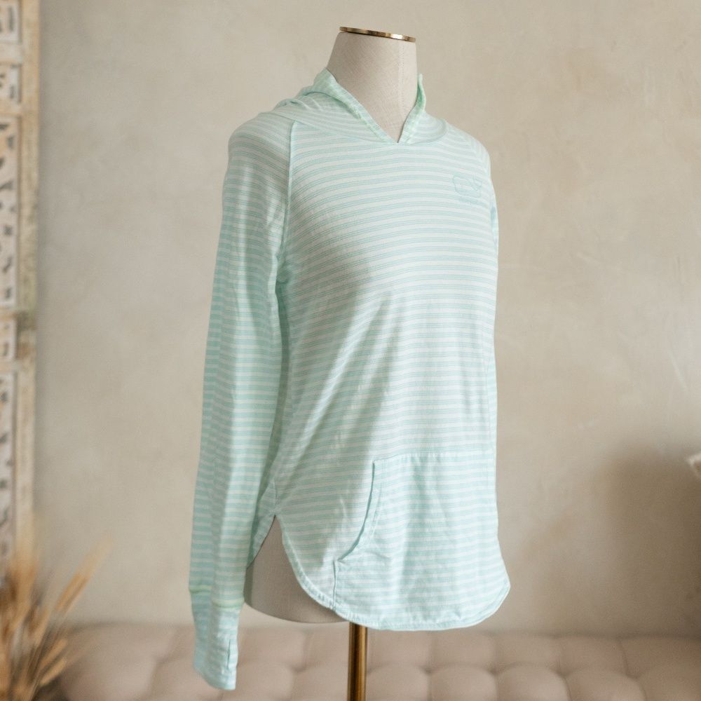 Girl’s Vineyard Vibes Beachcomber Stripe‎ Vintage Whale Hoodie Tee size L